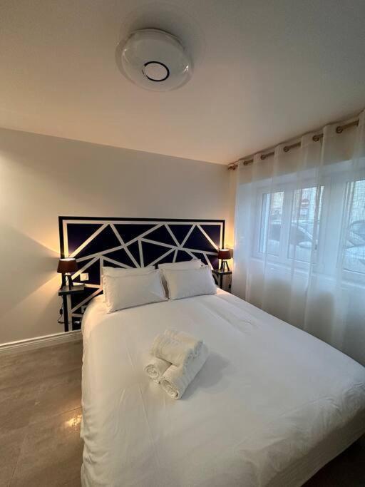 Studio 3 Au Coeur De Perigueux Apartman Kültér fotó